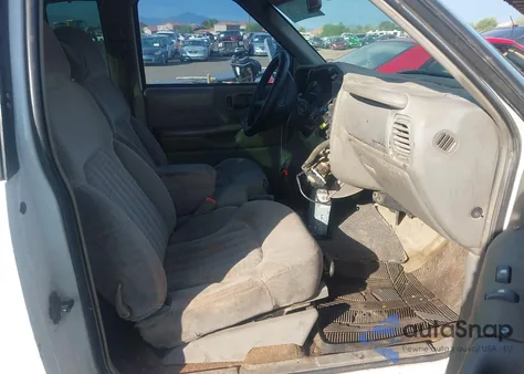 1998 Isuzu Hombre из США, поврежденный, VIN 1GGDT19X9W8650081